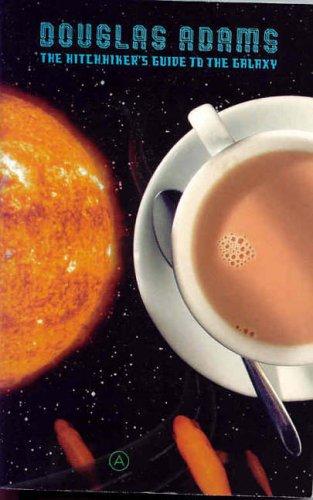 دوغلاس آدمز: The Hitchhiker's Guide to the Galaxy (Paperback, 2002, Picador)